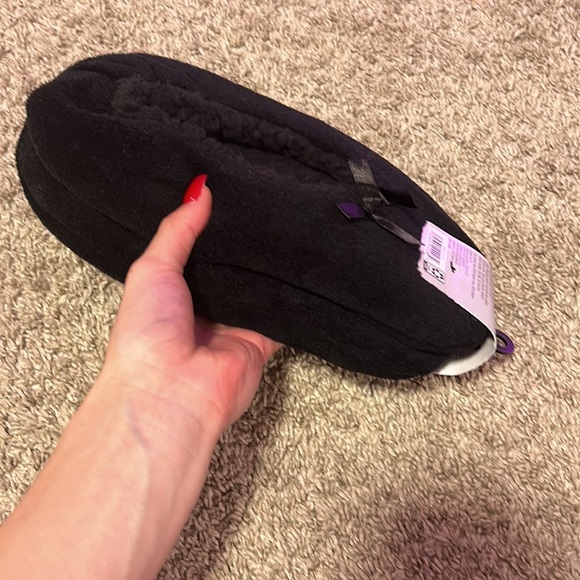 Slippers - Picture 2 of 2